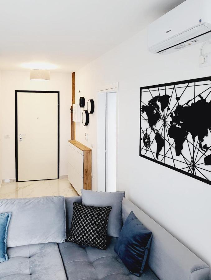 Stella Apartament *